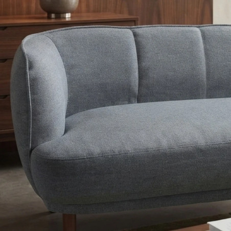 Canapé 2 places en tissu gris capitonné pieds hévéa WINDSOR Sofacasa