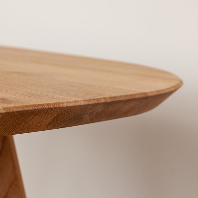 Table basse vintage en chêne massif avec 3 pieds 96cm JONAS