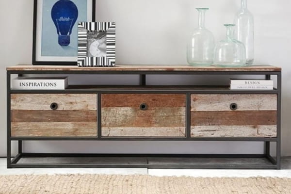 Meuble TV industriel : l'harmonie parfaite entre le métal et le bois